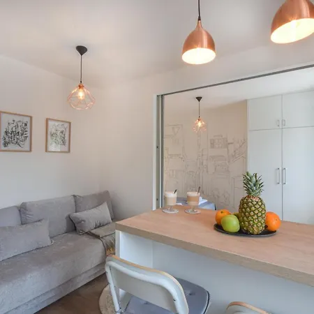 Apartment Just Be *