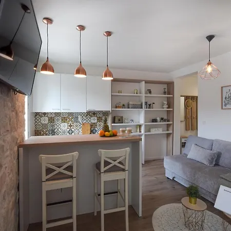 Apartment Just Be *